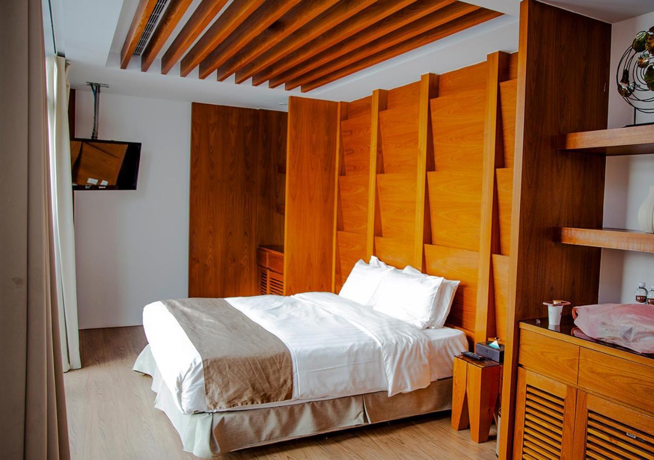 H Villa Inn Tainan Exterior photo