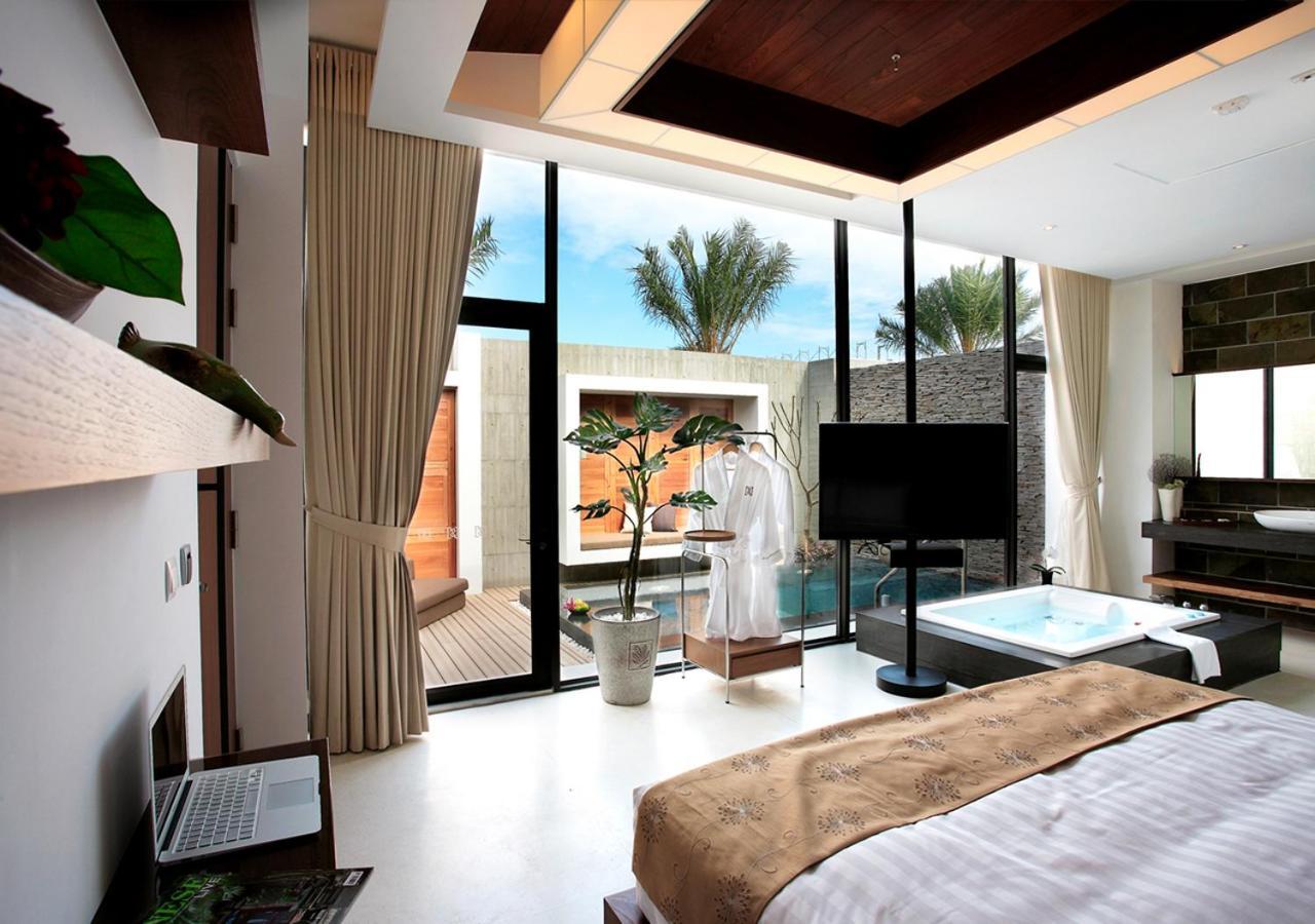 H Villa Inn Tainan Exterior photo