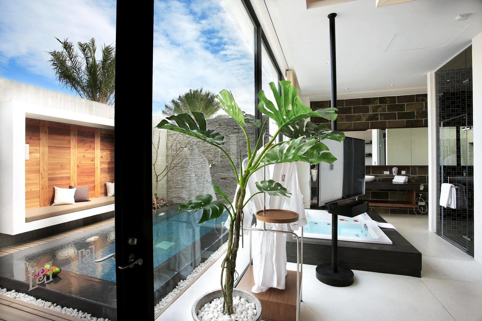 H Villa Inn Tainan Exterior photo