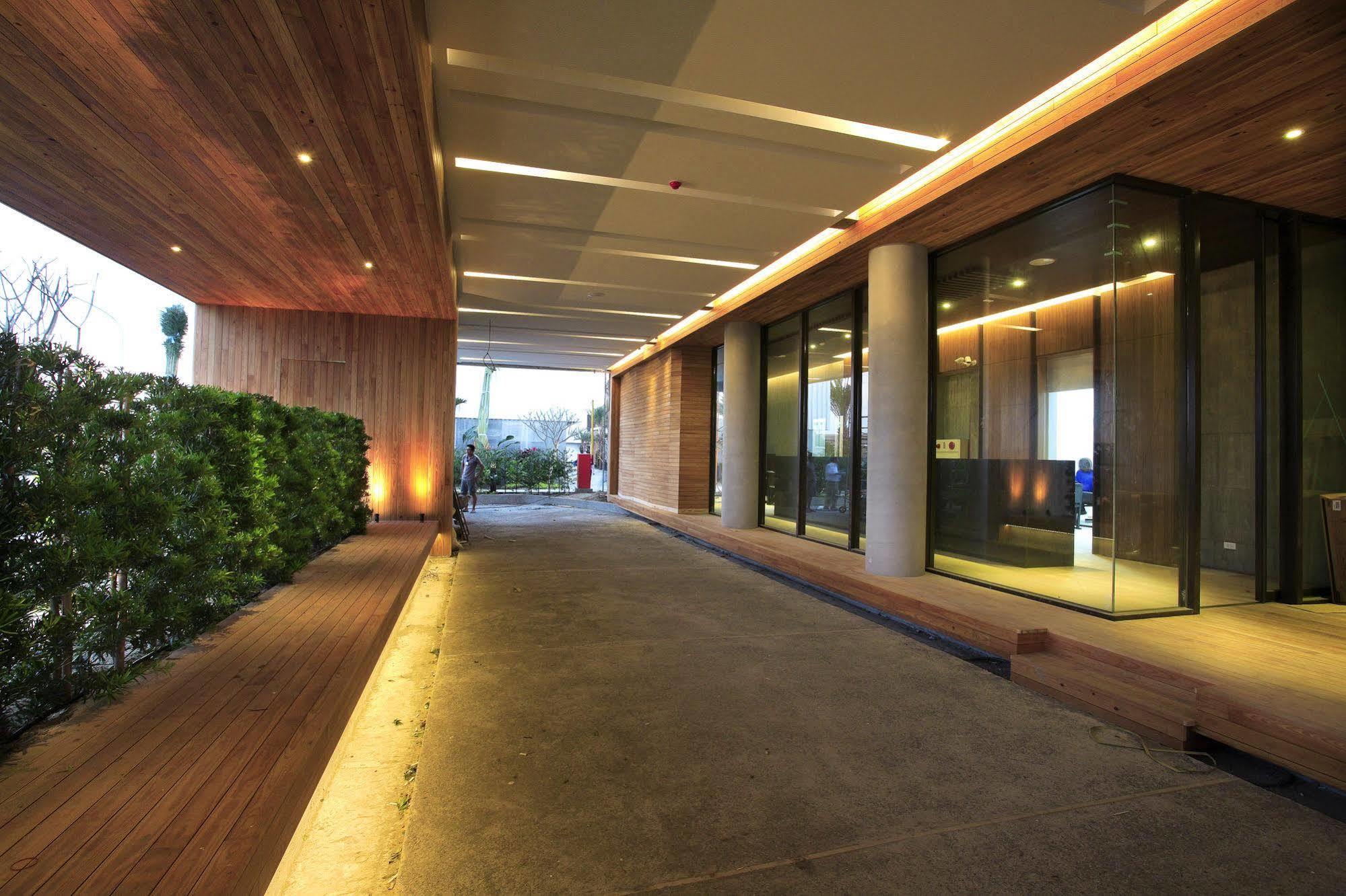 H Villa Inn Tainan Exterior photo