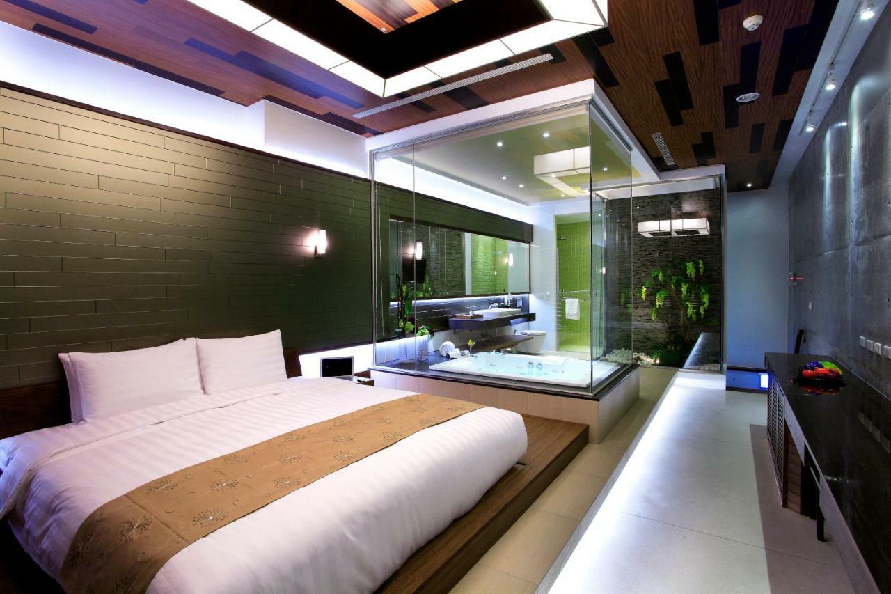 H Villa Inn Tainan Exterior photo
